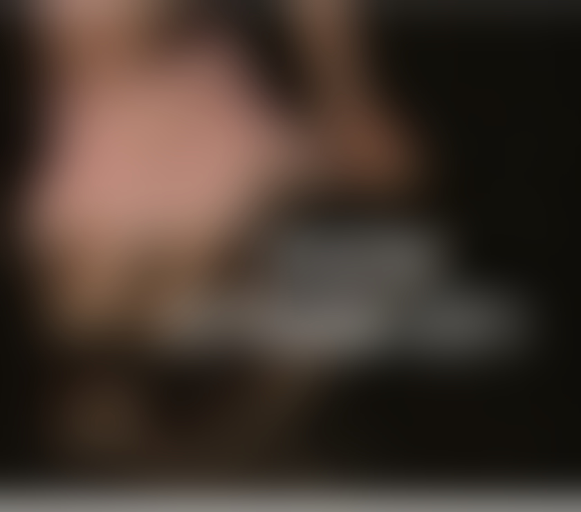 Escorts Surrey Spelthorne - Photos for Sexy petite blonde louise - 100% english & Independent